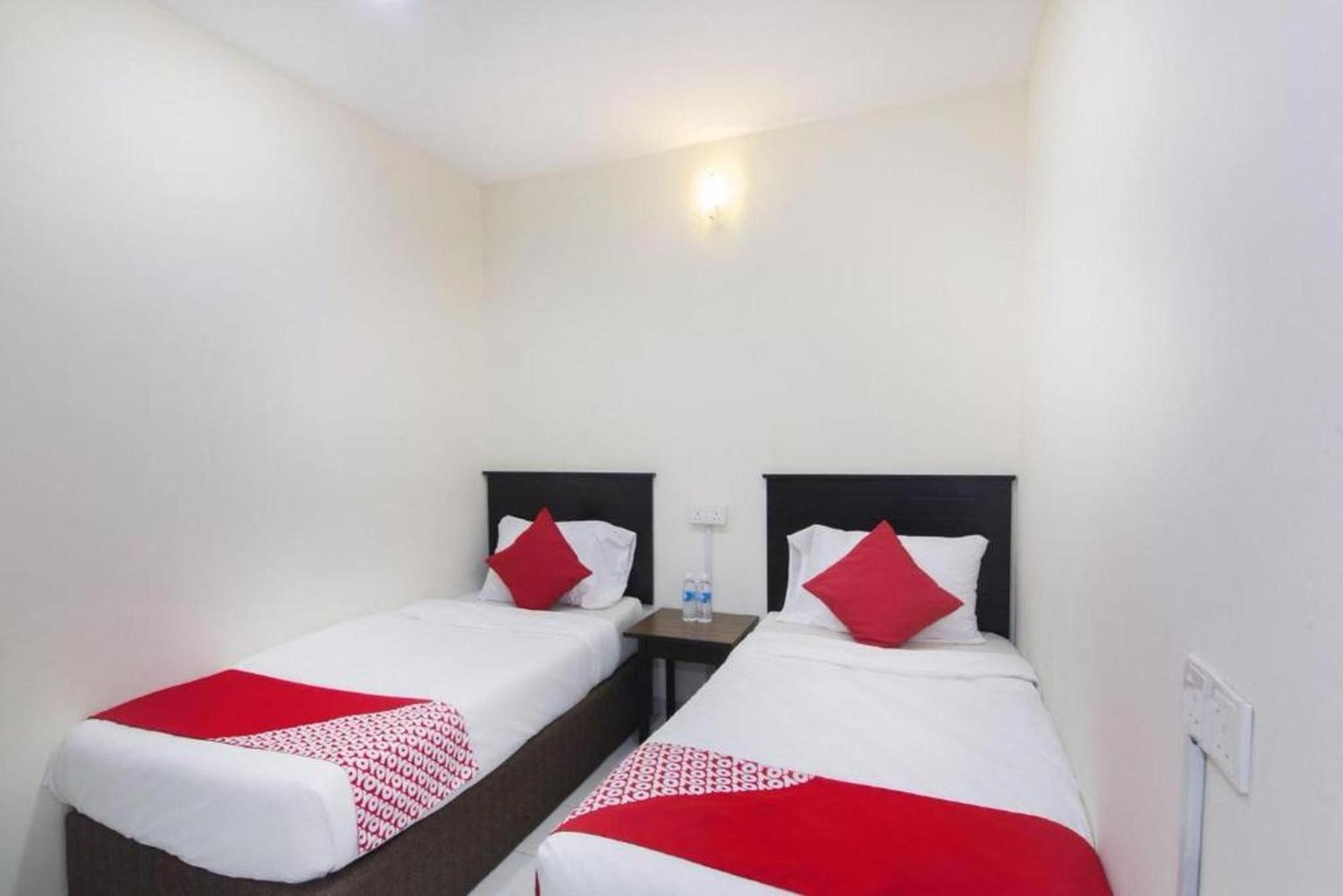 Oyo 91130 Hotel 91 Bukit Mewah كاجانغ المظهر الخارجي الصورة