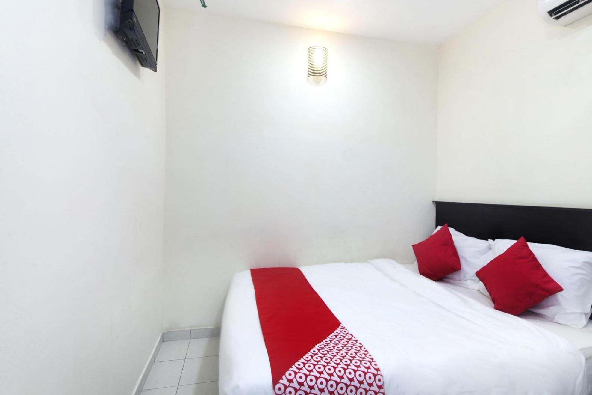 Oyo 91130 Hotel 91 Bukit Mewah كاجانغ المظهر الخارجي الصورة